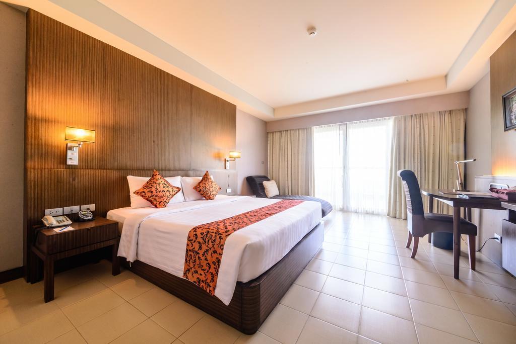 Blue Ocean Resort Patong Luaran gambar