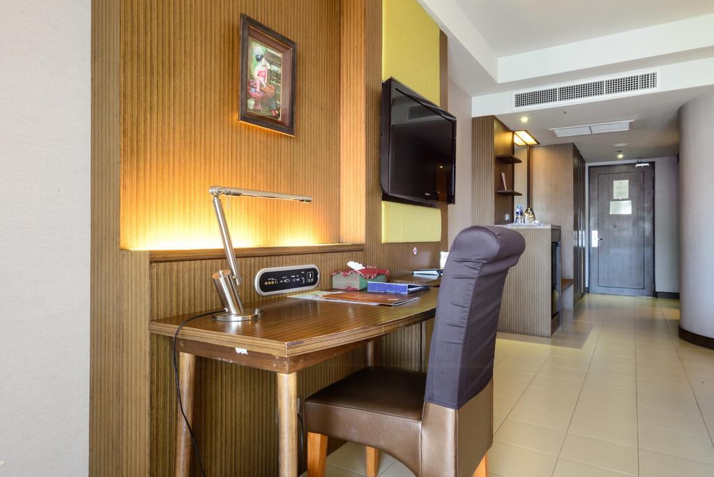 Blue Ocean Resort Patong Luaran gambar